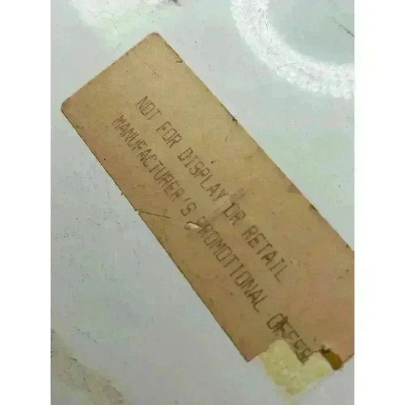 Vintage Pinup 17x11 KAMEL Cigarettes Fold over Metal Promotional Sign 1998 Black - Picture 2 of 3